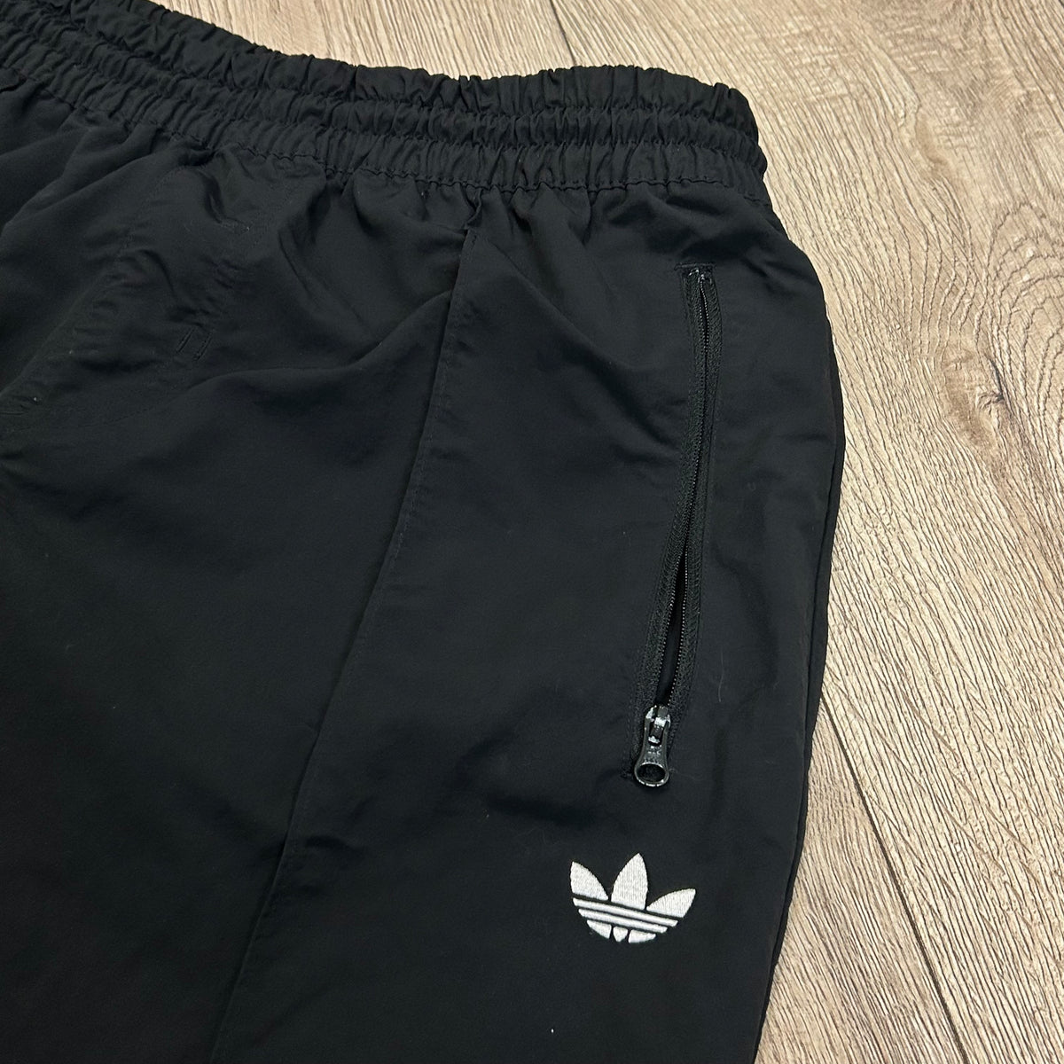 Spodnie Adidas ortalionowe z szeroką nogawką y2k swag
